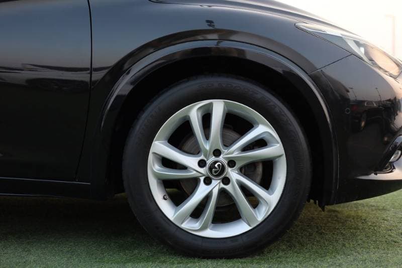 2019 Infiniti QX30 thumbnail 7