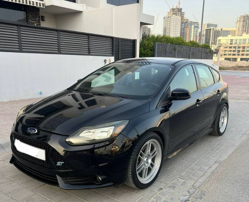 2013 Ford Focus thumbnail 2