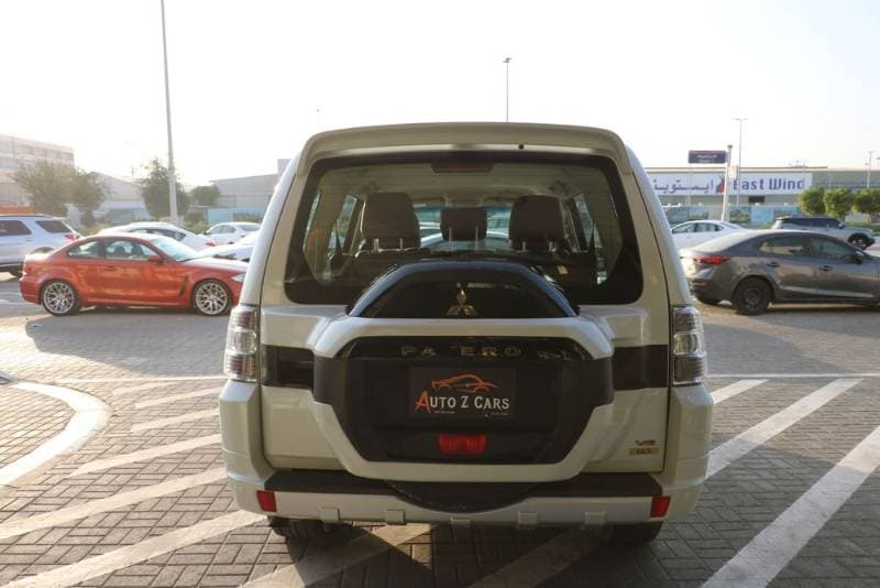 2019 Mitsubishi Pajero thumbnail 5