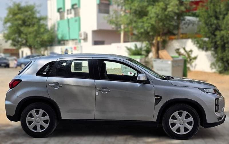 2024 Mitsubishi ASX thumbnail 4