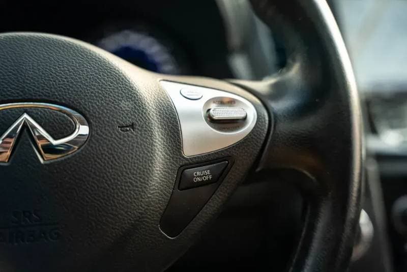 2019 Infiniti QX70 thumbnail 6