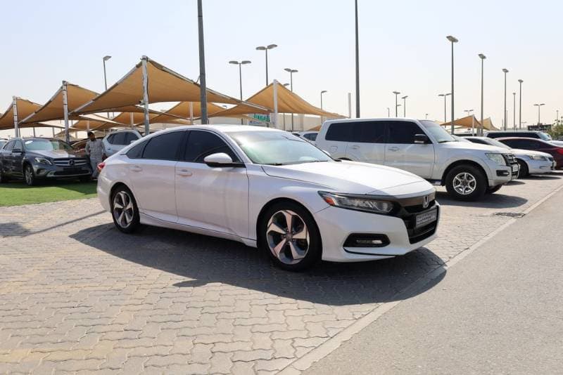 2019 Honda Accord thumbnail 2