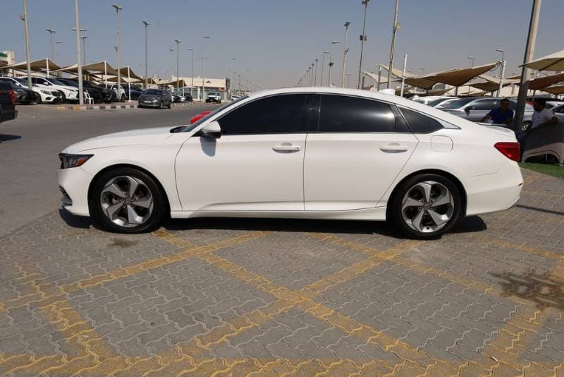 2019 Honda Accord thumbnail 4
