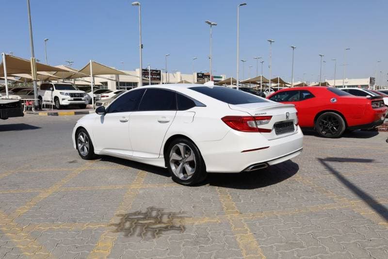 2019 Honda Accord thumbnail 6