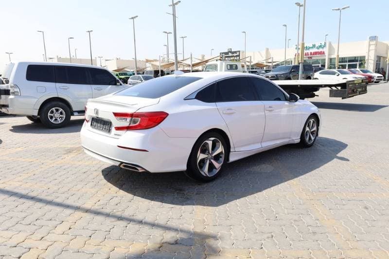 2019 Honda Accord thumbnail 3