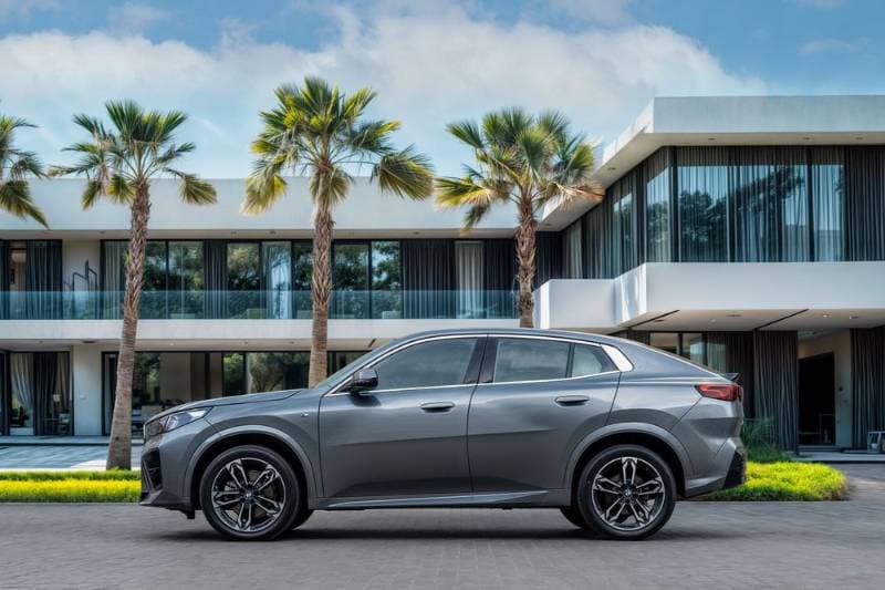 2024 BMW X2 thumbnail 2