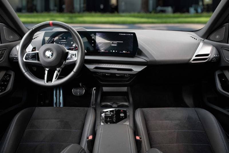 2025 BMW 2 Series Grand Coupe thumbnail 8
