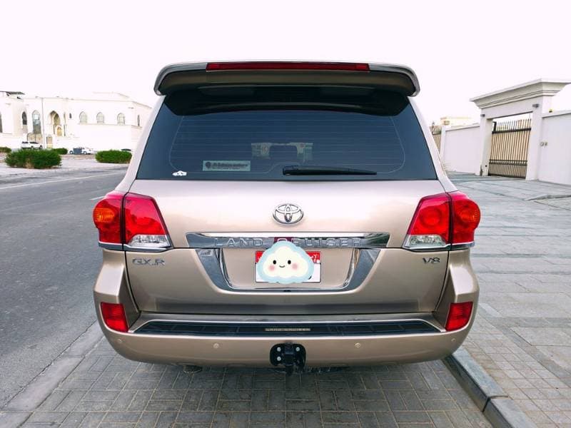 2015 Toyota Land Cruiser thumbnail 5