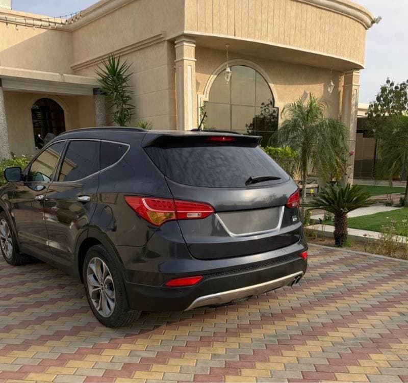 2014 Hyundai Santa Fe thumbnail 2