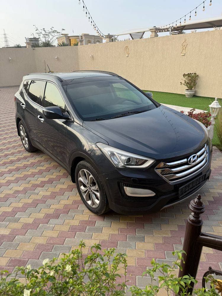 2014 Hyundai Santa Fe thumbnail 3