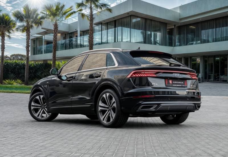 2023 Audi Q8 thumbnail 3
