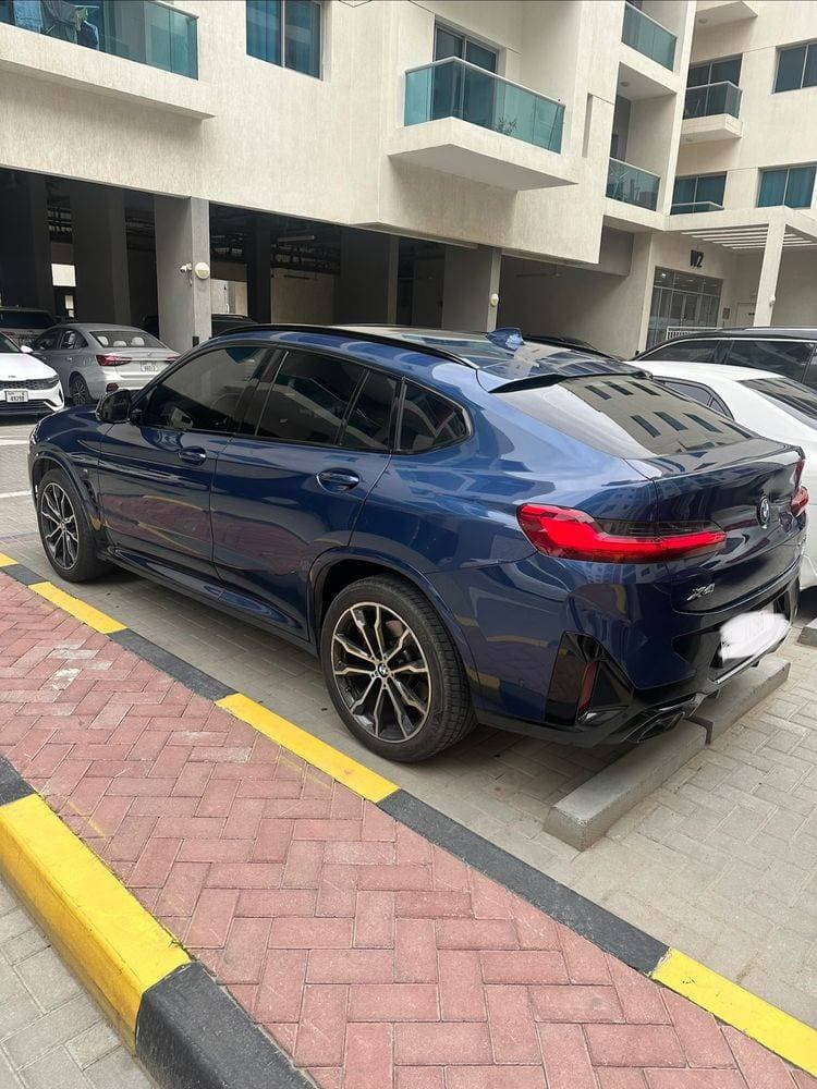 2024 BMW X4 thumbnail 3
