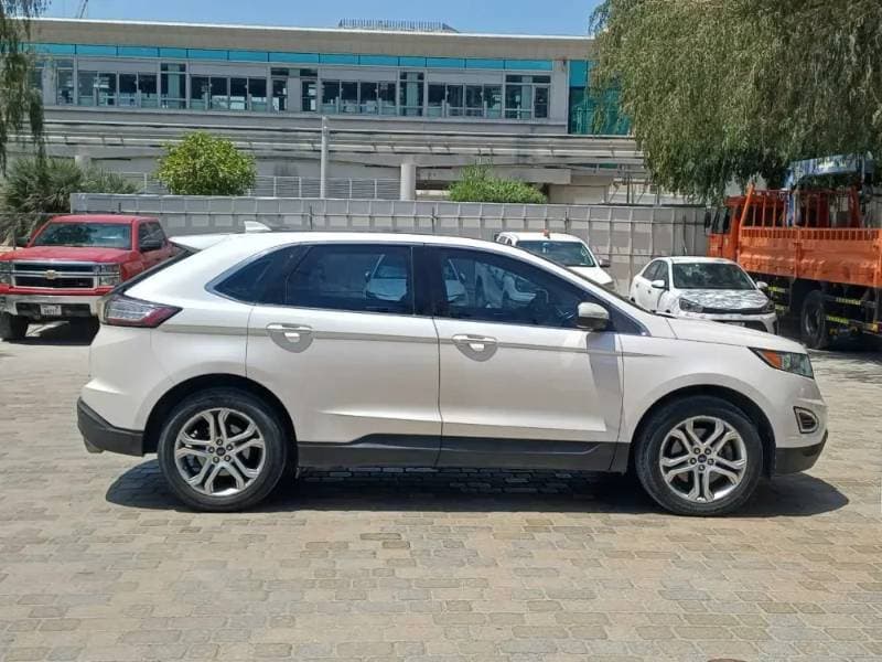 2017 Ford Edge thumbnail 8