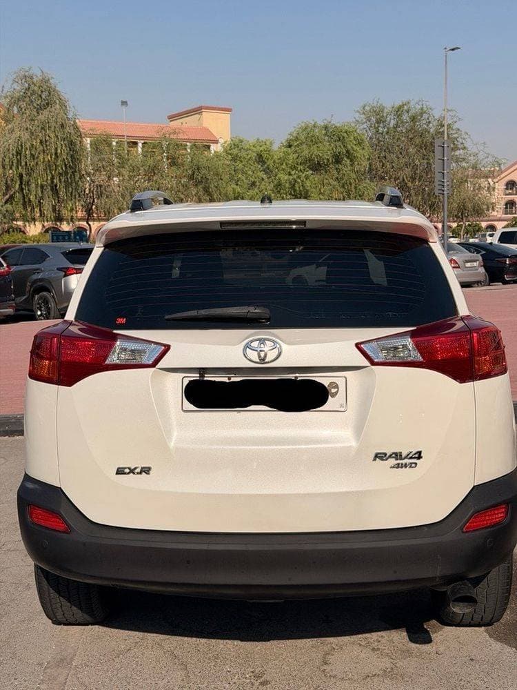 2015 Toyota Rav4 thumbnail 3