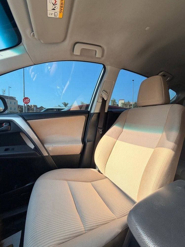2015 Toyota Rav4 thumbnail 8