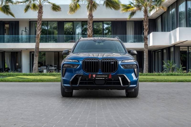 2023 BMW X7 thumbnail 4