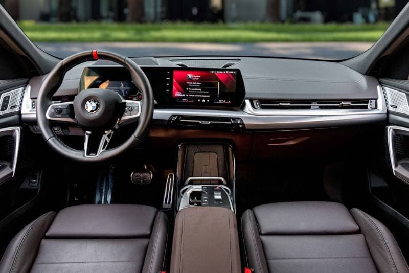 2025 BMW X2 thumbnail 8