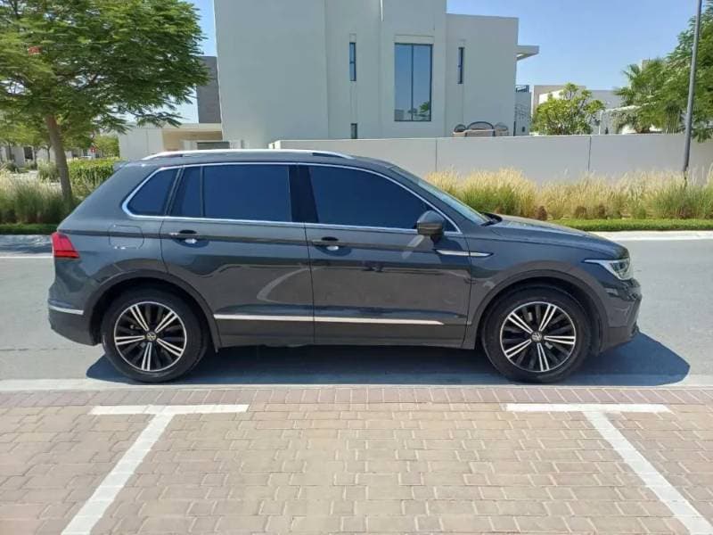 2023 Volkswagen Tiguan thumbnail 8