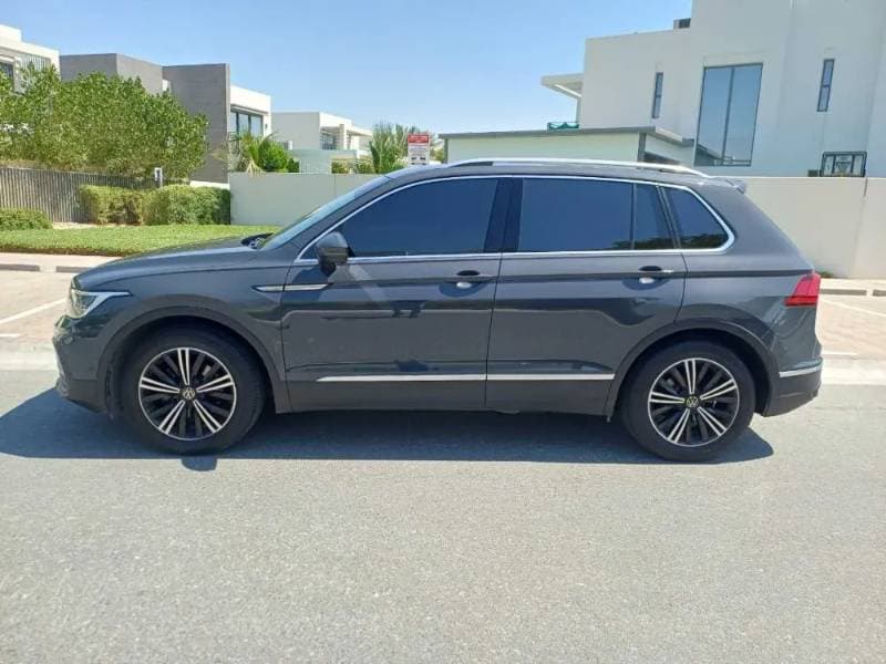 2023 Volkswagen Tiguan thumbnail 4