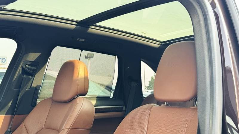2018 Porsche Cayenne thumbnail 8