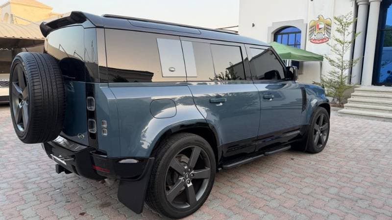 2022 Land Rover Defender thumbnail 5