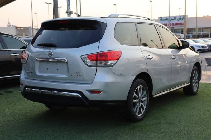 2015 Nissan Pathfinder thumbnail 6