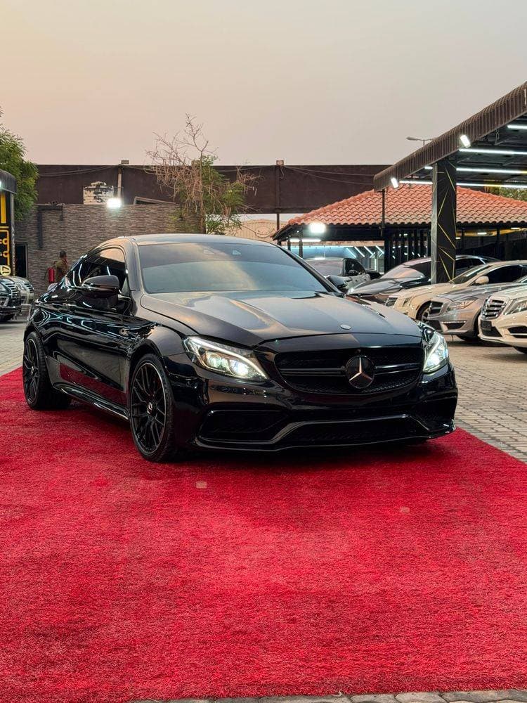 2017 Mercedes-Benz C-Class thumbnail 3