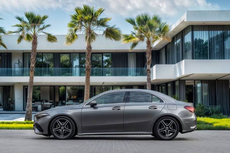 2024 Mercedes-Benz A-Class thumbnail 2
