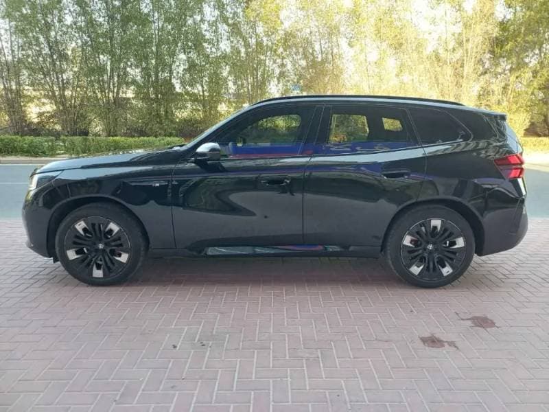 2025 BMW X3 thumbnail 4
