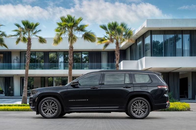 2024 Jeep Grand Cherokee thumbnail 2