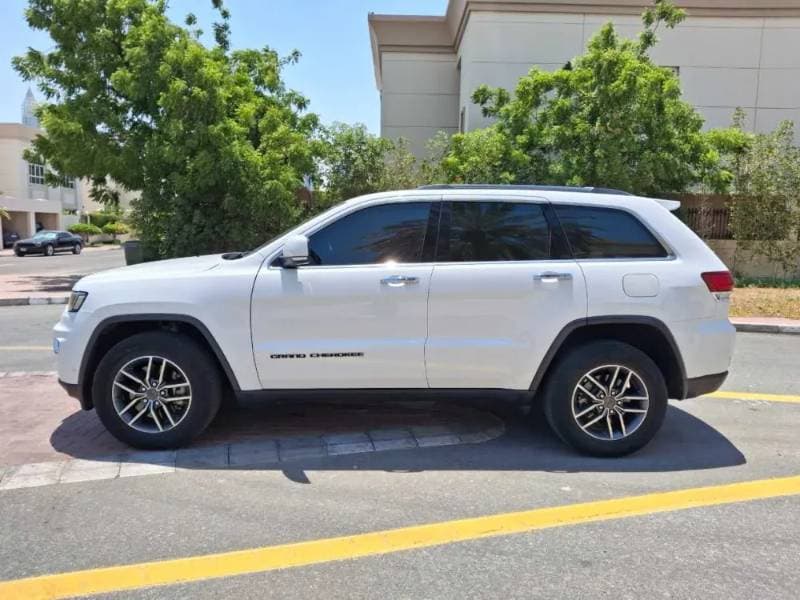 2020 Jeep Grand Cherokee thumbnail 8