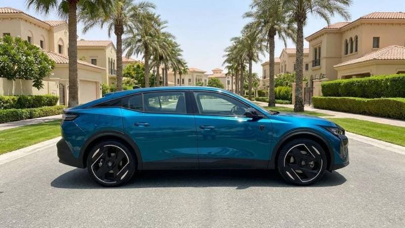 2025 Peugeot 408 thumbnail 2