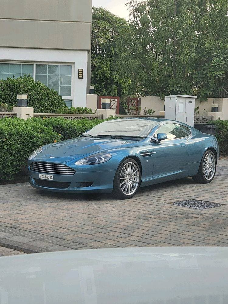 2008 Aston Martin DB9 thumbnail 3