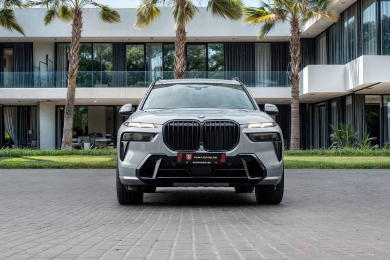 2024 BMW X7 thumbnail 4
