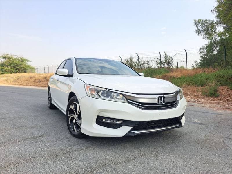 2017 Honda Accord thumbnail 2