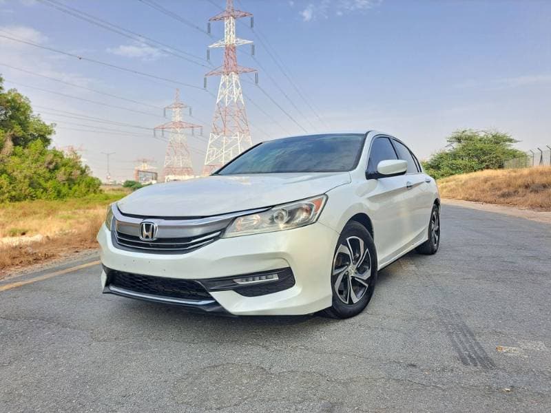 2017 Honda Accord thumbnail 3