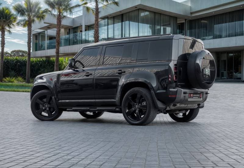 2025 Land Rover Defender thumbnail 4