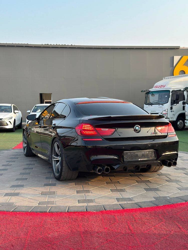 2017 BMW M6 Coupe thumbnail 2