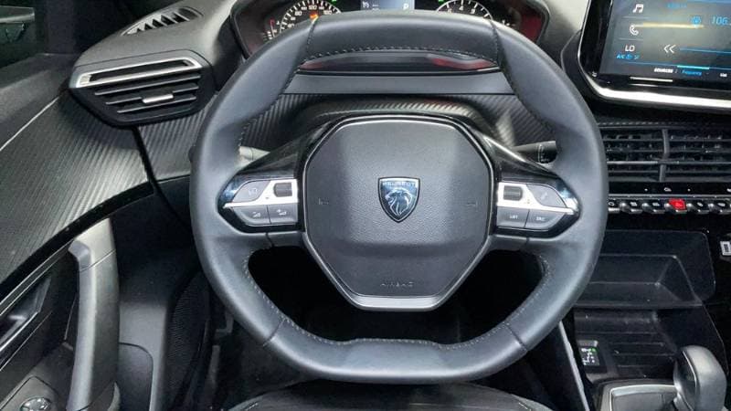 2025 Peugeot 2008 thumbnail 7