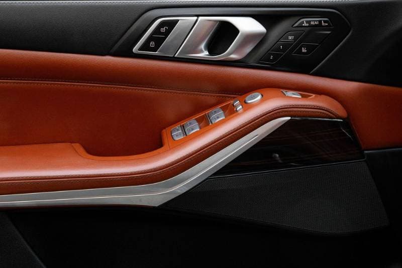 2023 BMW X7
