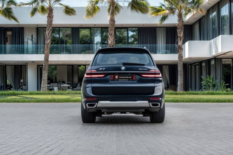 2023 BMW X7 thumbnail 6
