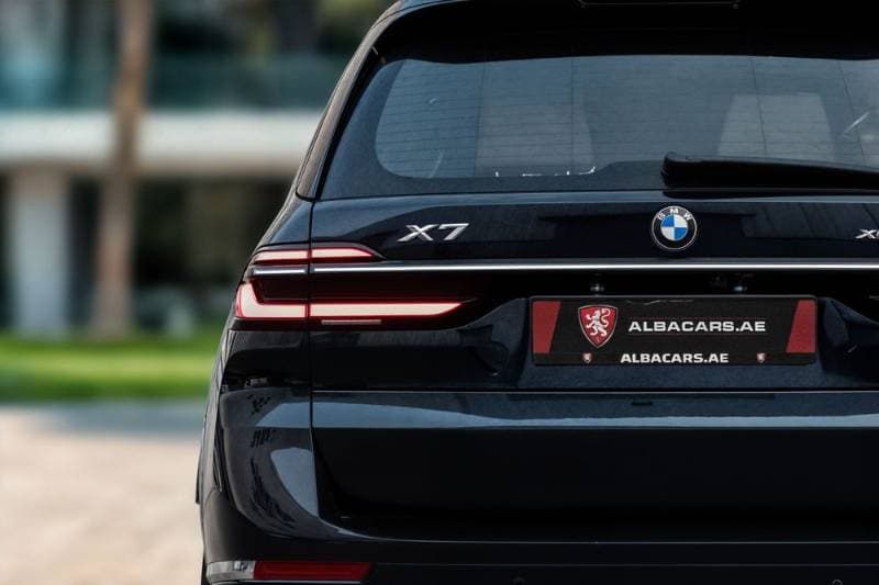 2023 BMW X7 thumbnail 7