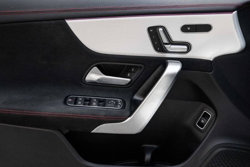 2023 Mercedes-Benz CLA-Class thumbnail 5