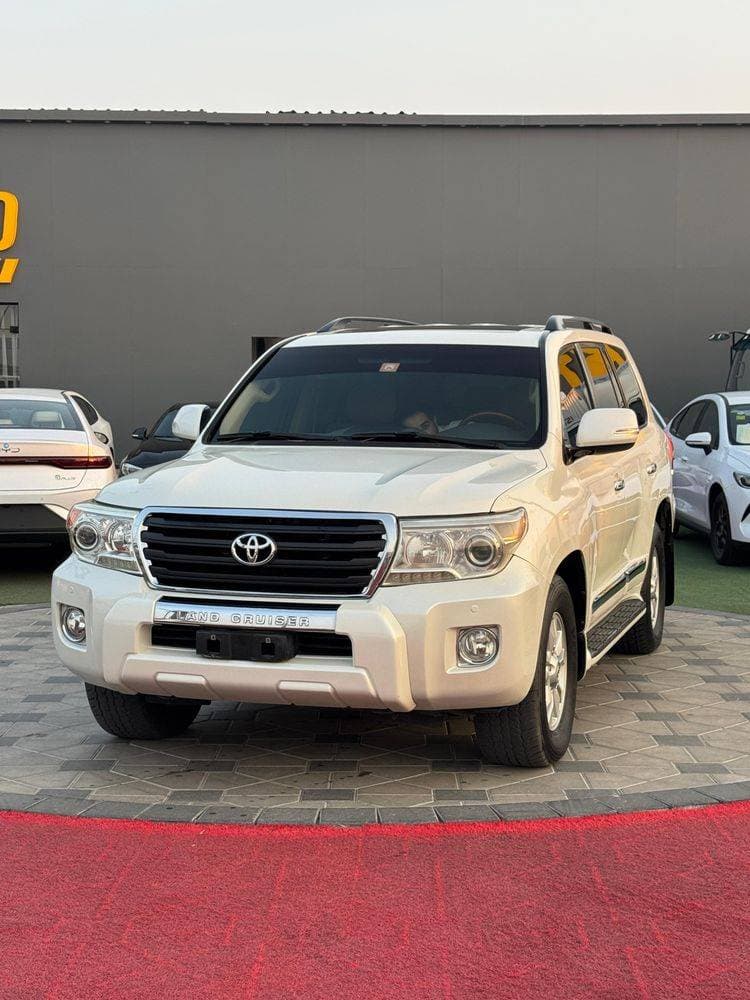 2012 Toyota Land Cruiser thumbnail 7