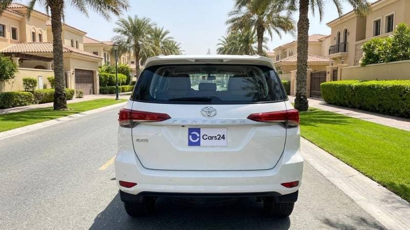 2024 Toyota Fortuner thumbnail 3
