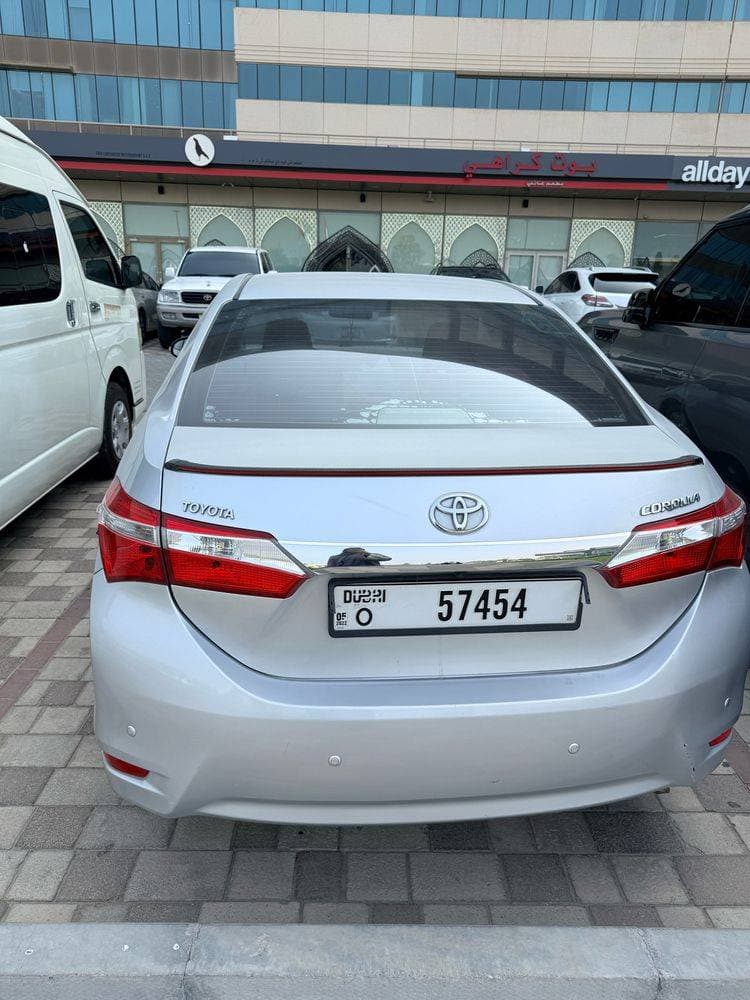 2015 Toyota Corolla thumbnail 6