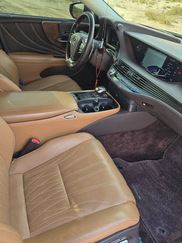 2020 Lexus LS thumbnail 2