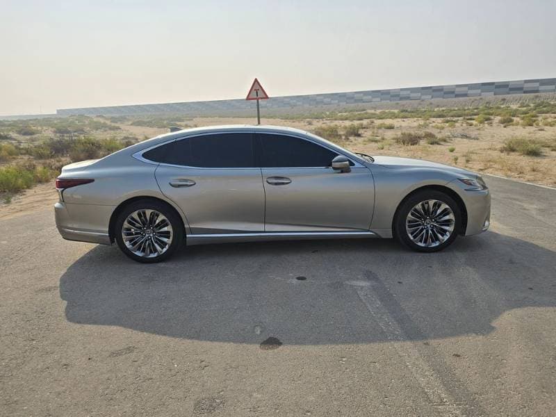 2020 Lexus LS thumbnail 6