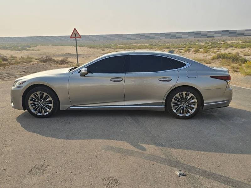 2020 Lexus LS thumbnail 8