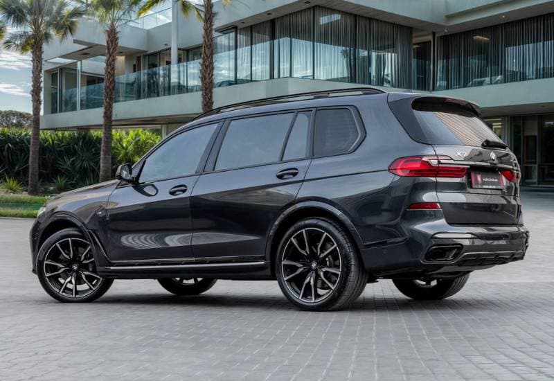 2022 BMW X7 thumbnail 3